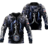 New England Patriots Skull Hoodie Blackground Smoke